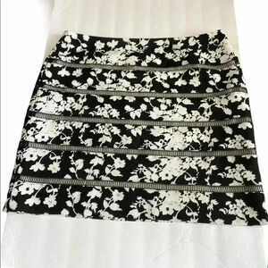 White House Black Market Skirt Size 10